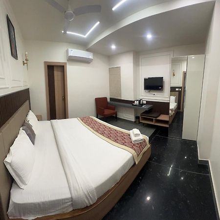 Anaya Retreat Hotel Varanasi Exterior photo