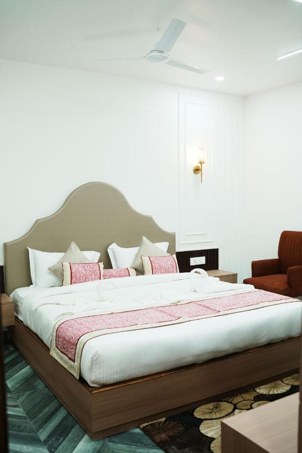 Anaya Retreat Hotel Varanasi Exterior photo