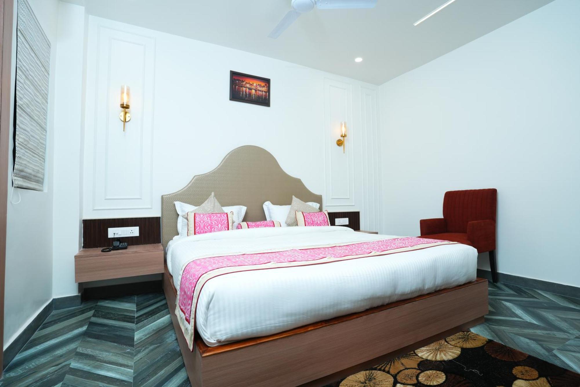 Anaya Retreat Hotel Varanasi Exterior photo